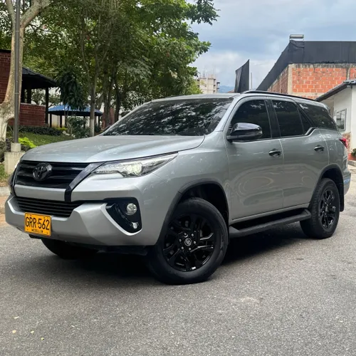 Toyota Fortuner SRV 2020 2.7 gasolina