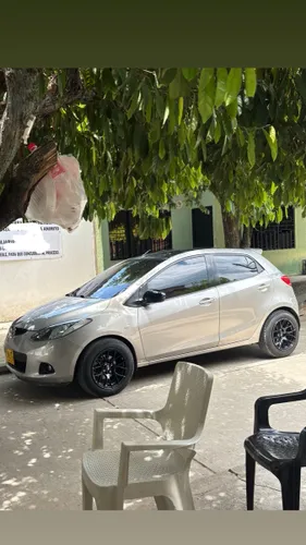 Vendo Mazda 2 HB 2008 Automático