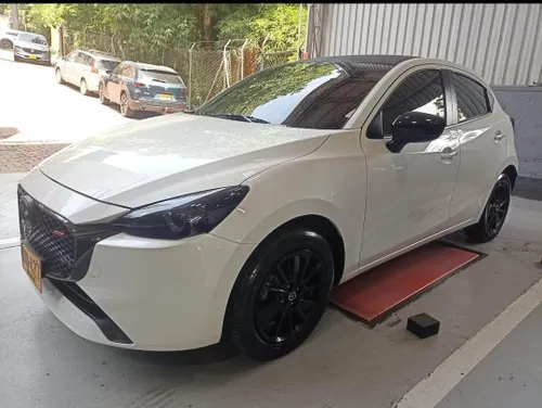 Mazda 2 Grand Touring LX Carbon 2025