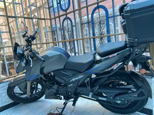 TVS Apache RTR 200 4V 2025 Carburada