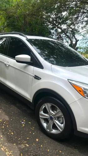 Camioneta Ford Escape - 2015