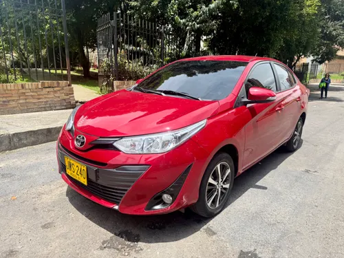 Toyota Yaris XS 2022 automático