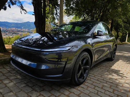 Tesla Model Y 0.0 Rwd