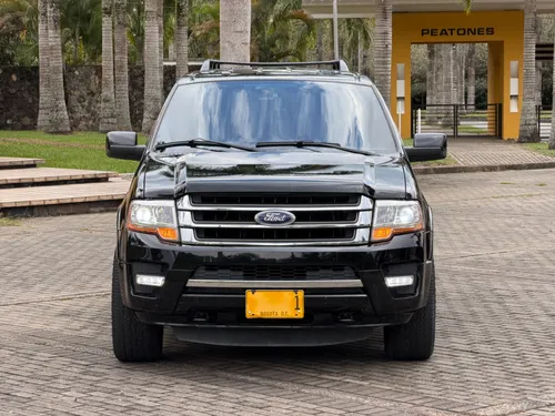 Ford Expedition 2017 con 65.000 km en excelente estado y poco kilometraje