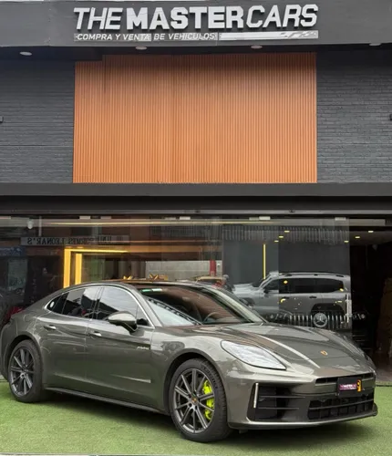 PORSCHE PANAMERA 4 E-HYBRID