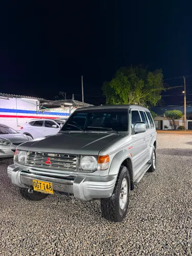 Vendo Mitsubishi Montero