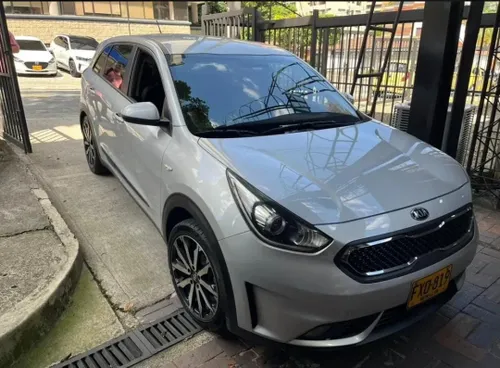 Kia Niro Vibrant 2019
