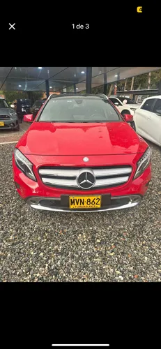 Mercedes BENZ GLA 200