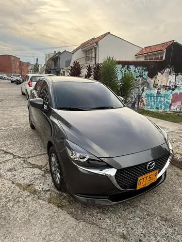 Mazda 2 version Touring