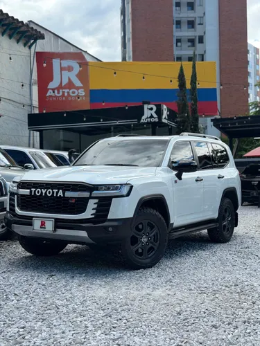 TOYOTA LAND CRUISER LC300 GR SPORT 2023