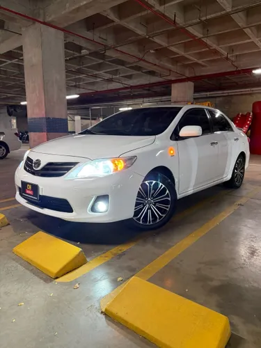 Toyota Corolla berlina XEi 2013