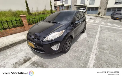 Ford fiesta titanium full equipo