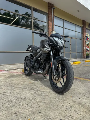 Pulsar ns 200fi
