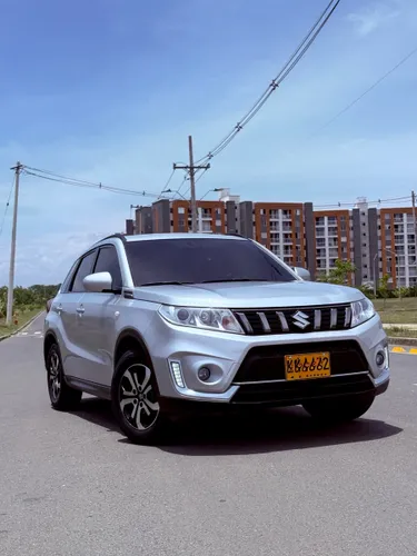 Suzuki Vitara Live All Grip 4x4 Modelo 2022 - Impecable