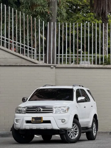Toyota Fortuner SR5 2010