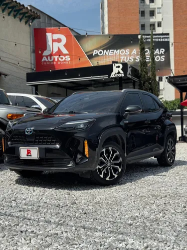 TOYOTA YARIS CROSS 2022