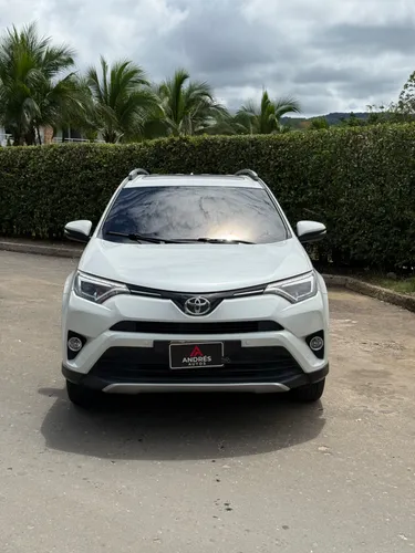 TOYOTA RAV4  STREET  2018  2.0  GASOLINA  4x2  AUTOMÁTICO