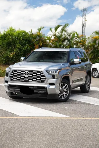 toyota sequoia 1794 hibrida 2026