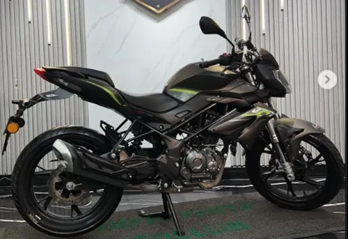 Moto Benelli TNT 150i