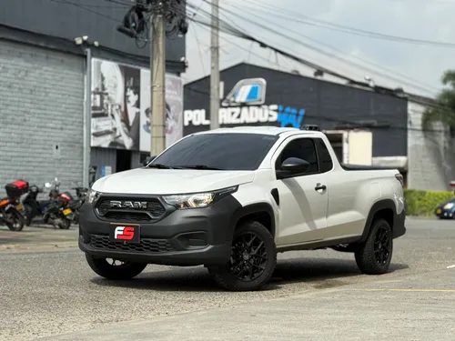 RAM 700 SLT 2026