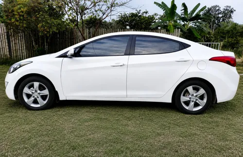 HYUNDAI ELANTRA GLS 2013