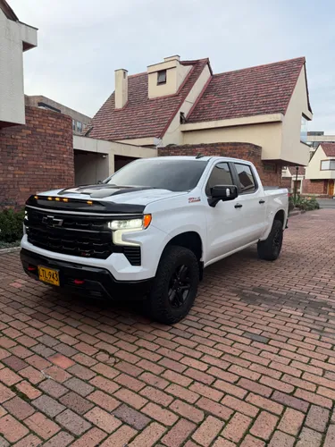 Chevrolet Silverado z71 LT
