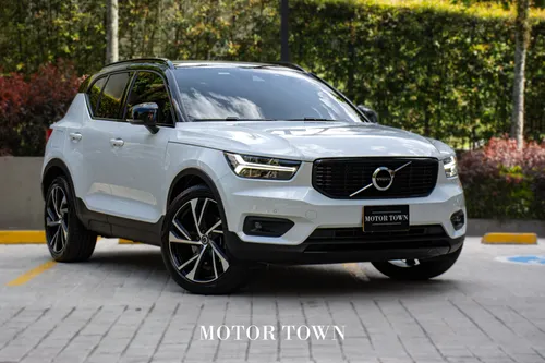 Volvo XC40 HIBRIDA B5 AWD 2020