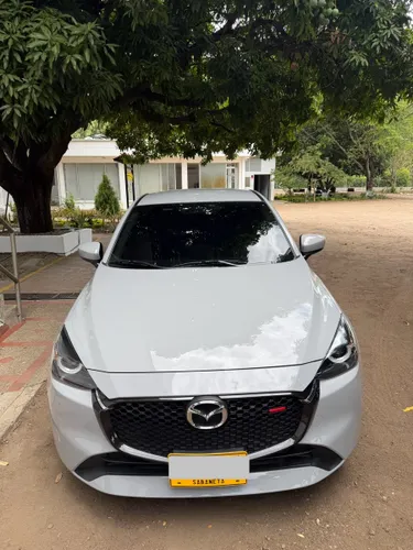 Mazda 2 sedan grand touring