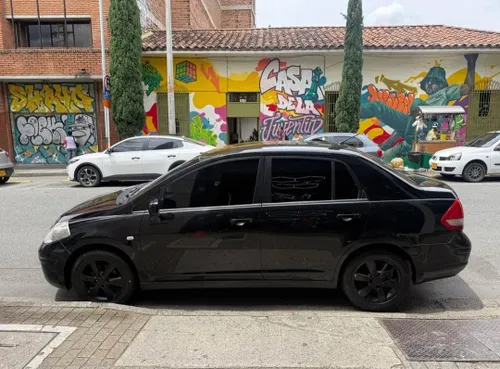 Nissan Tiida 2011