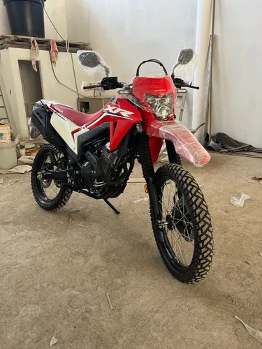 Honda XR 300 Tornado