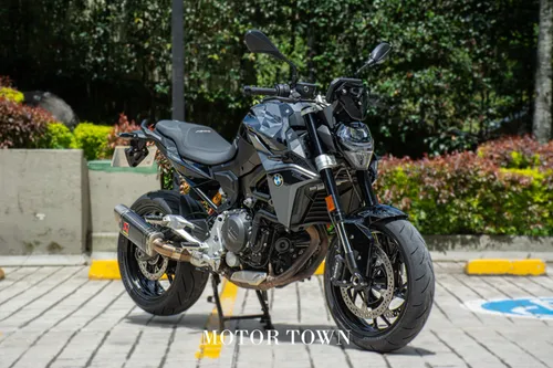 BMW F 900R DYNAMIC 2024
