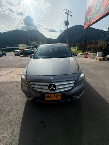 MERCEDES-BENZ B200 2013