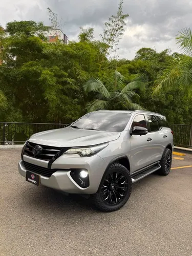 TOYOTA FORTUNER SRV