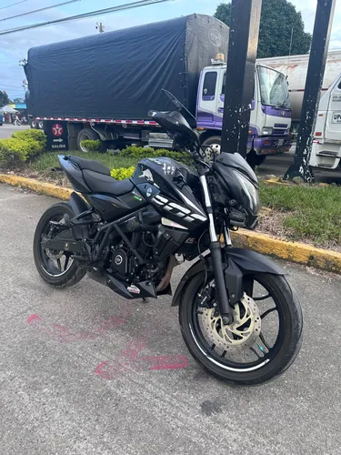 Bajaj pulsar ns200