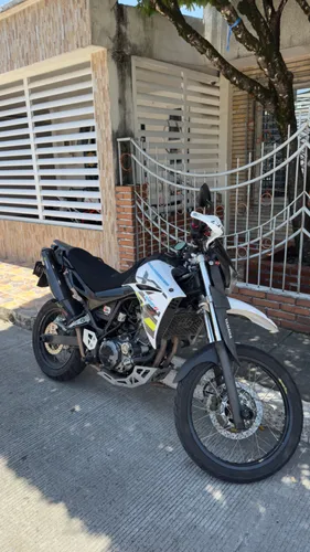 YAMAHA  XT 660 R MODELO 2015