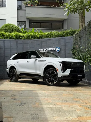 Cadillac Escalade Iq Sport 2