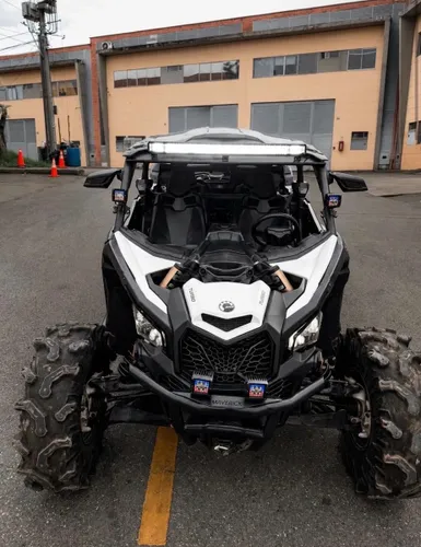Can-Am Maverick X3