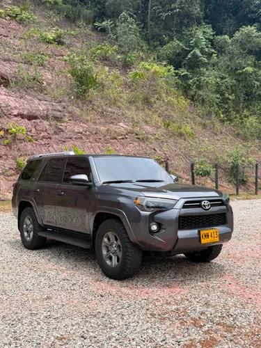 Toyota 4runner SR5 4.0 V6 4x4 escribir al whatsapp