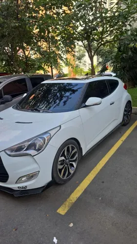 Hyundai Veloster 2013