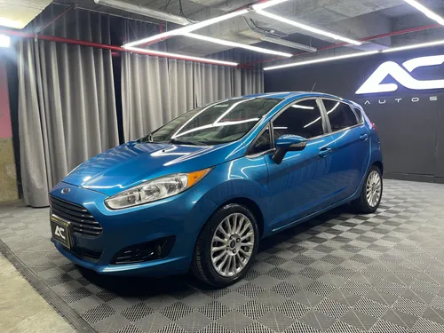 Ford Fiesta 1.6 Hatchback Titanium modelo 2014