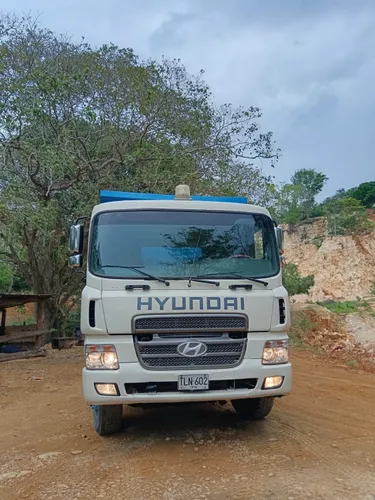 Hyundai HD 270 modelo 2012 doble troque