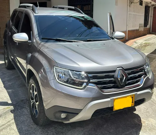 Renault duster iconic