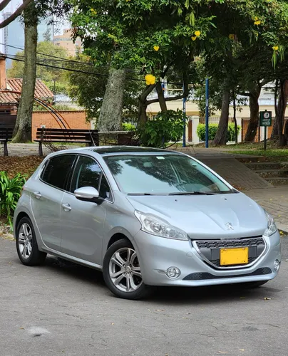 Peugeot 208 Allure Frances