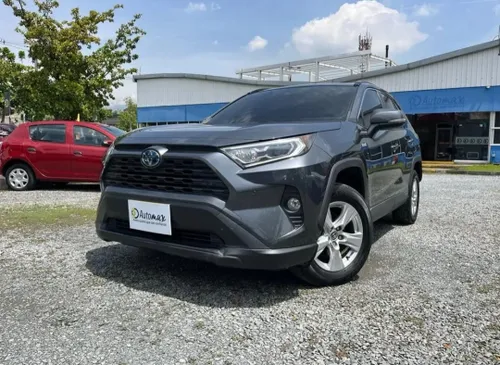 Toyota RAV4 XLE 2021