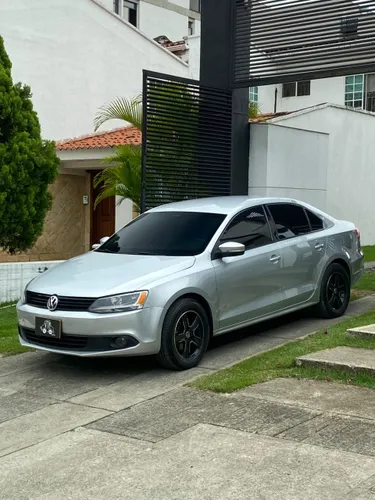 Volkswagen Jetta Comfortline 2014 B2