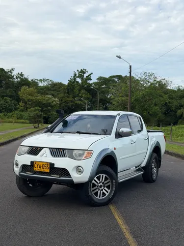 Mitsubishi l200 sportero