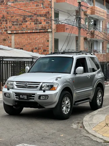 Mitsubishi Montero GLS 2001 Japonés