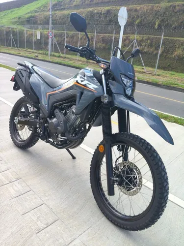 HONDA TORNADO XR300l 2026