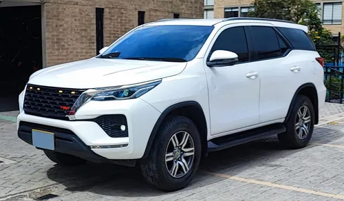 Toyota Fortuner SR 2022 2.7L