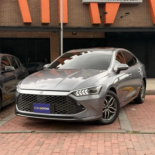 BYD Qin Plus DM-i 2024